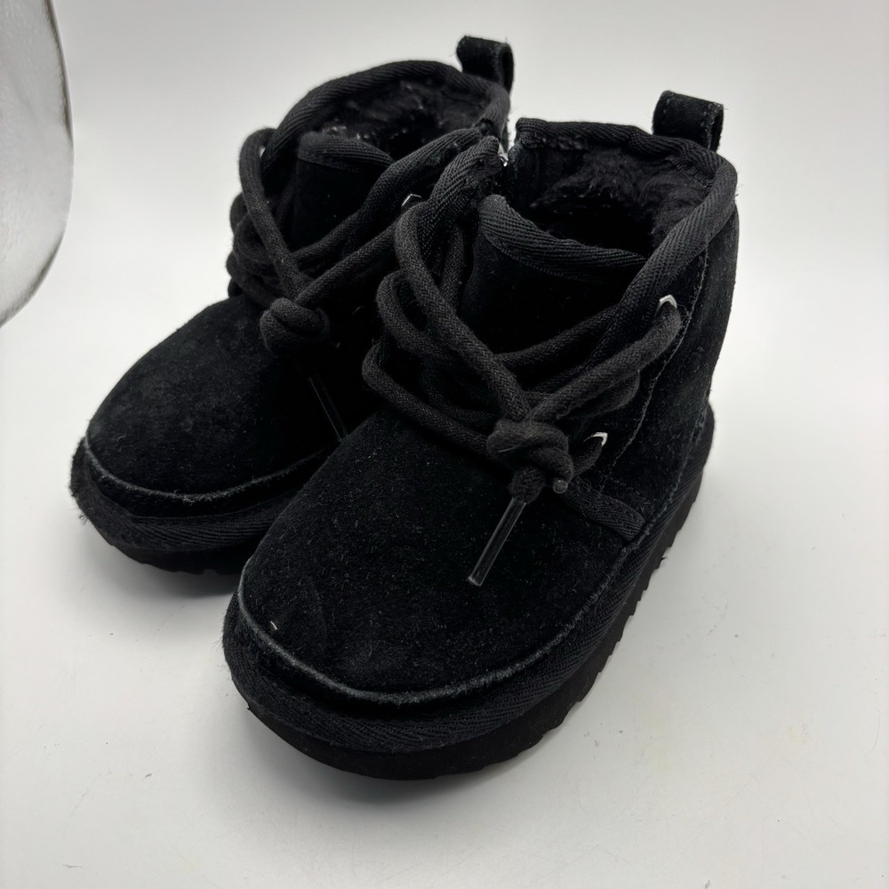 Kids UGG Neumel‎ II Boot Suede Upper 1017320K Black Tie Lined Warm Size 6